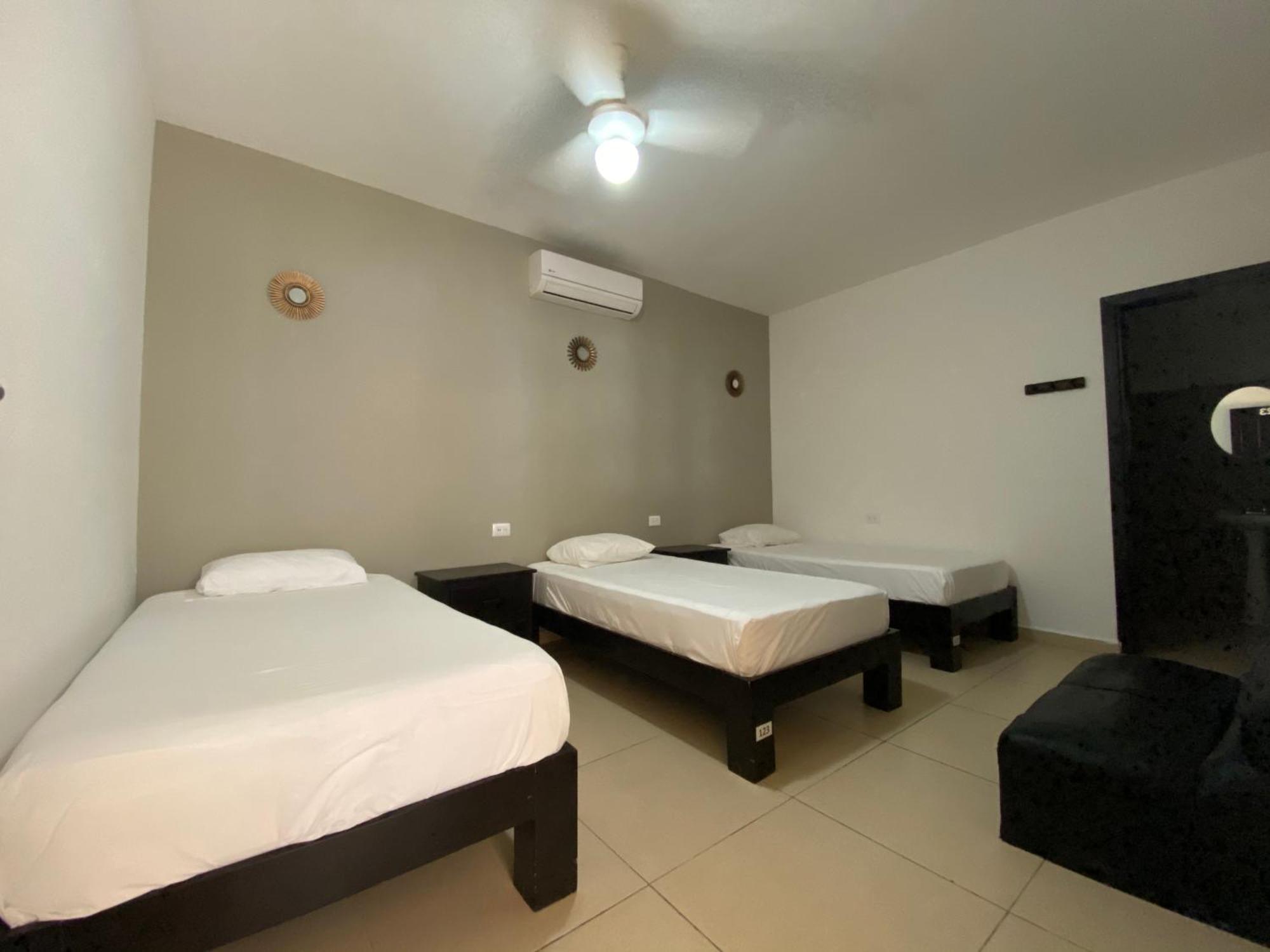 We playa Hotel-Hostel Playa del Carmen Dış mekan fotoğraf